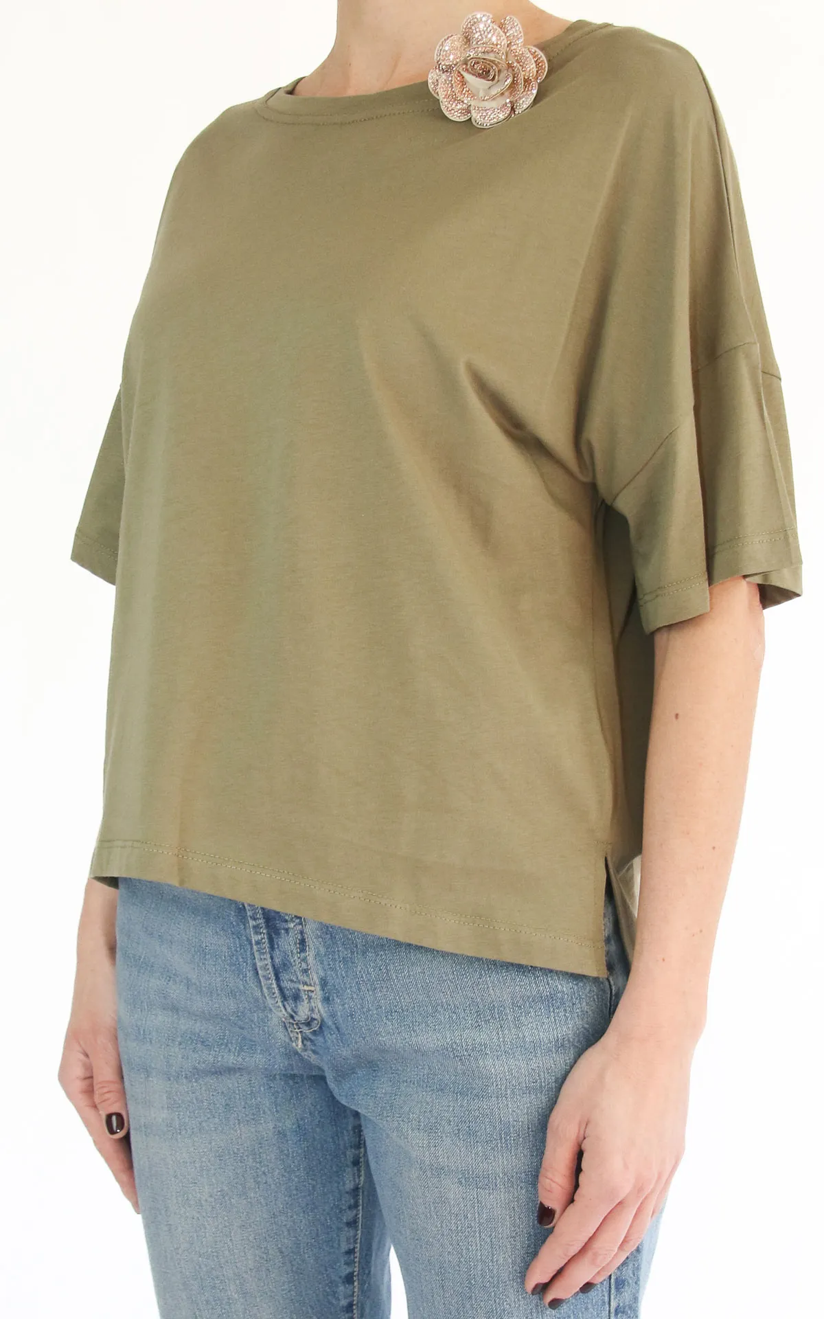 ECO – T-shirt over fiore – Verde militare