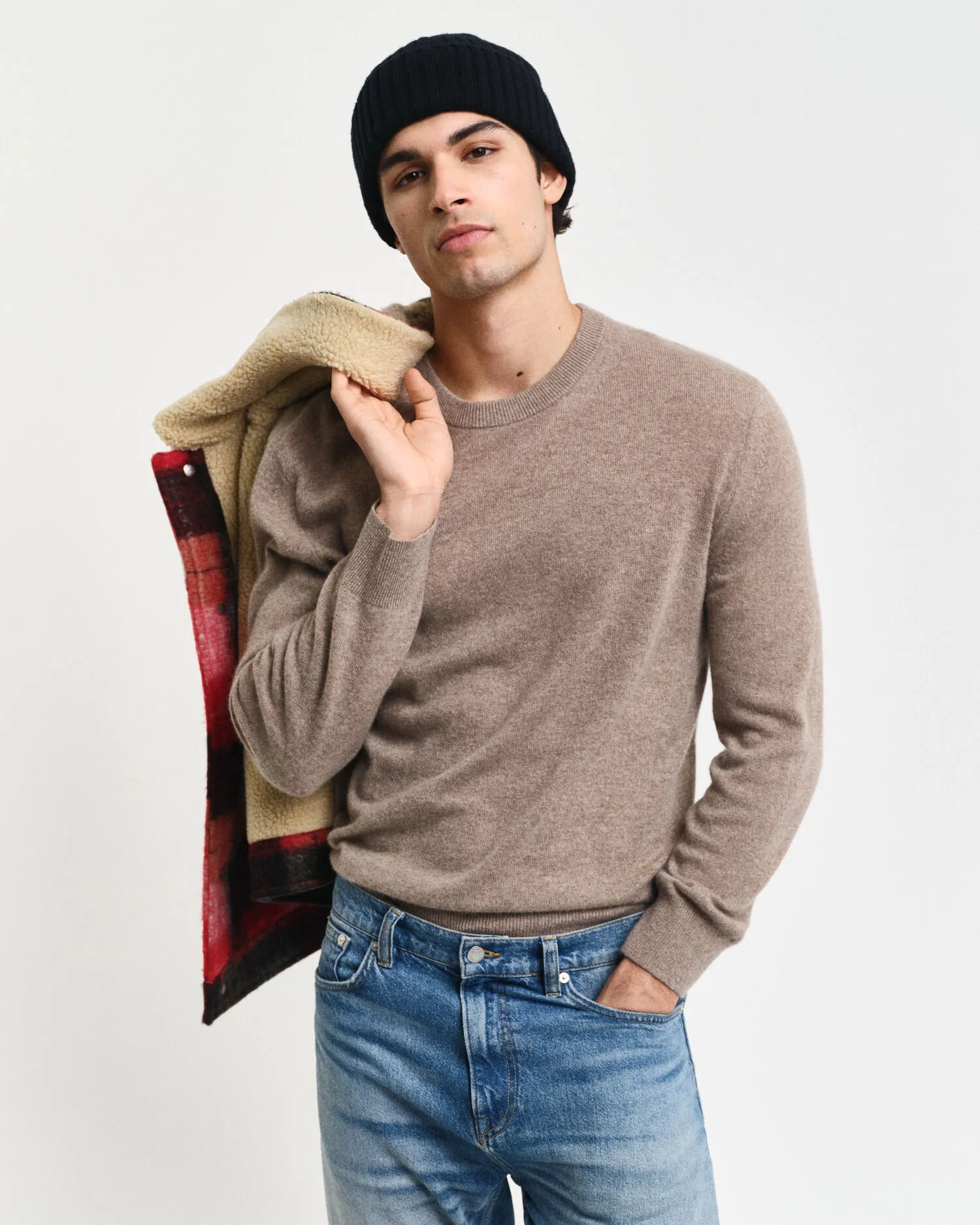 Maglia girocollo in cashmere    